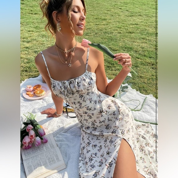 Floral Spaghetti Strap Dress - Picture 2 of 11